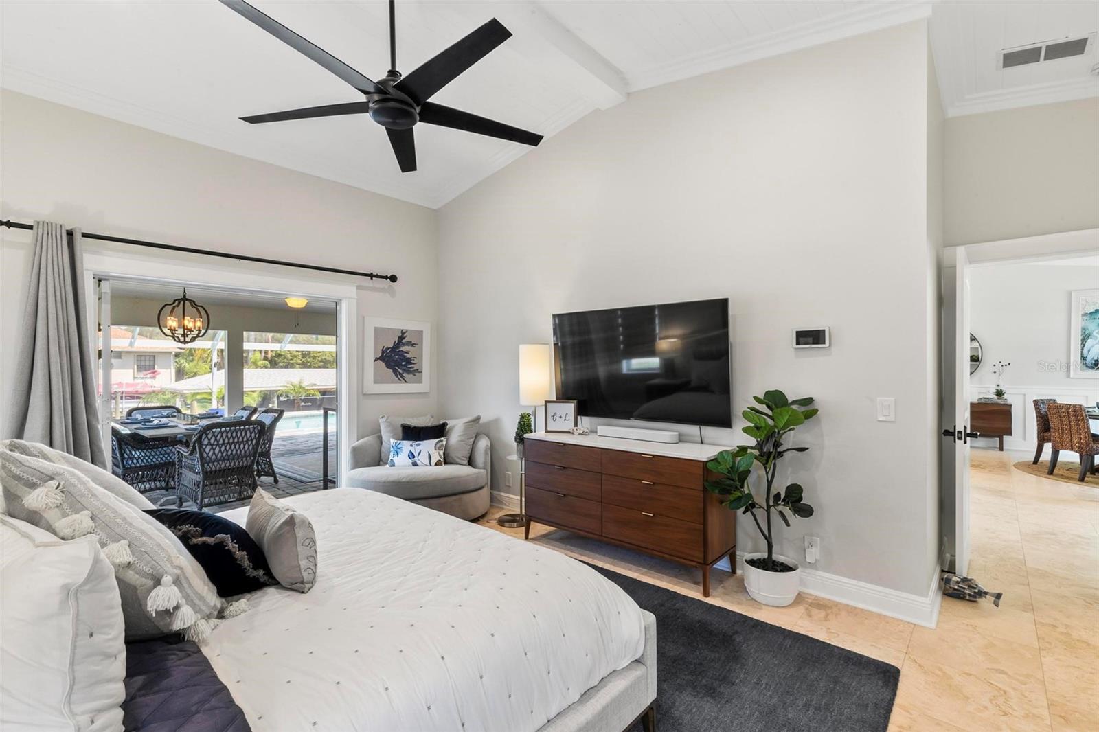 6 Colony Court