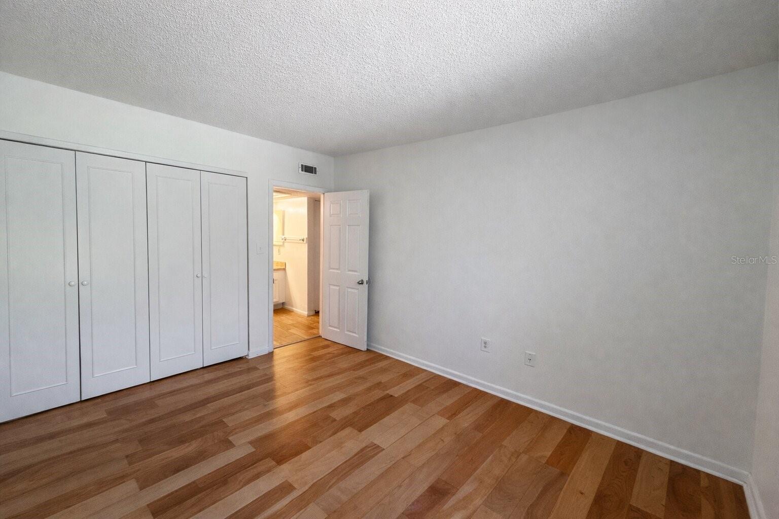 2505 N Alafaya Trail 8