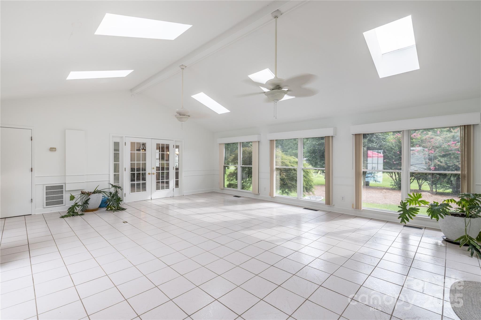135 Robedo Road