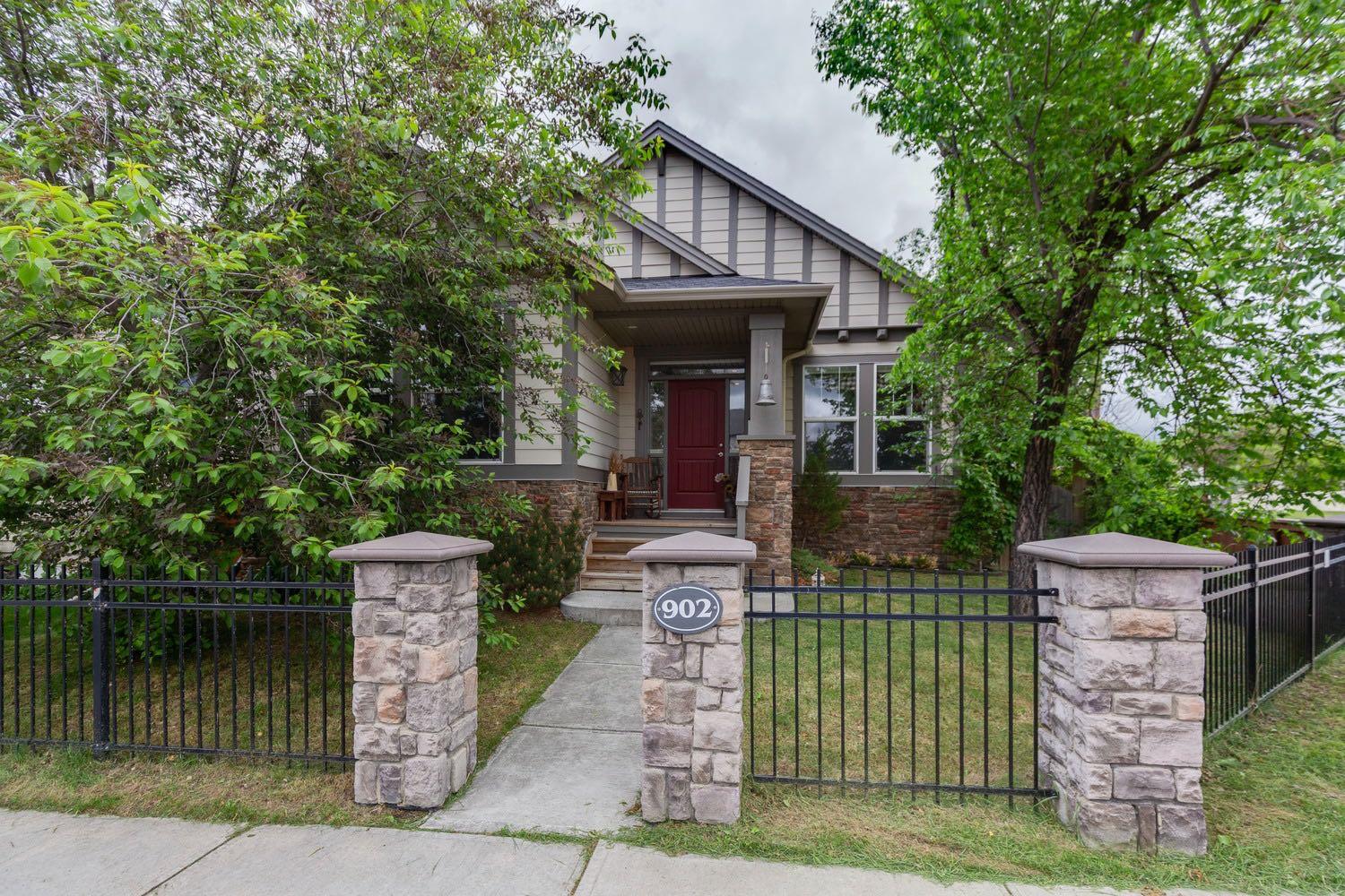 902 Williamstown Boulevard NW