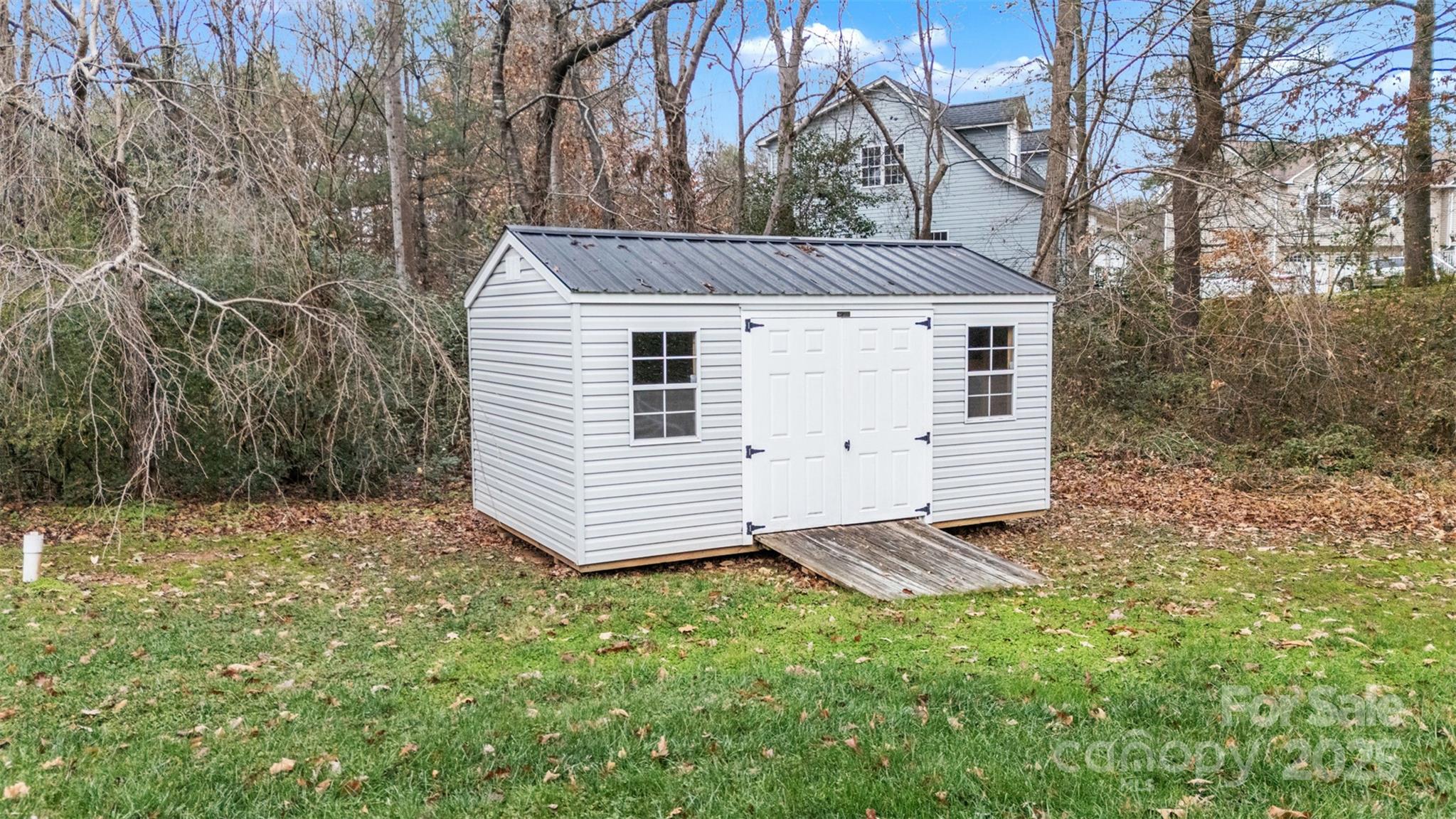 552 Meadowridge Drive