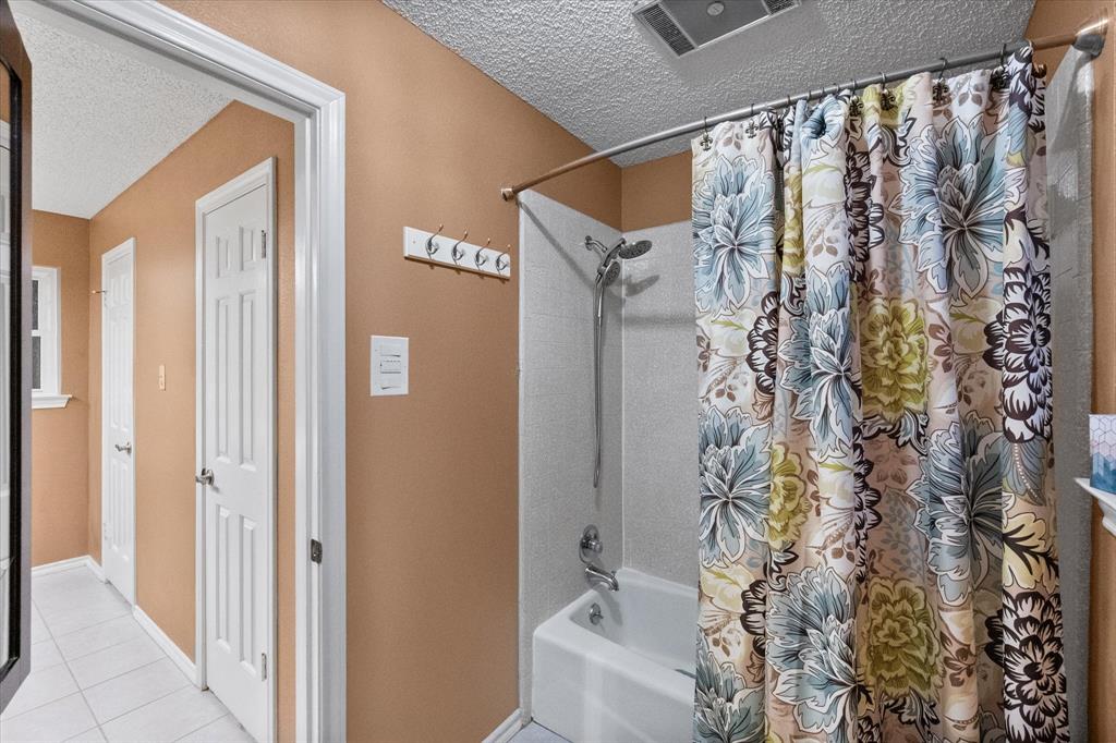 1504 Arrowhead Drive