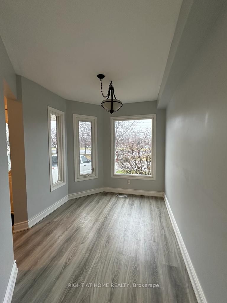 365 Tailfeather Cres 28