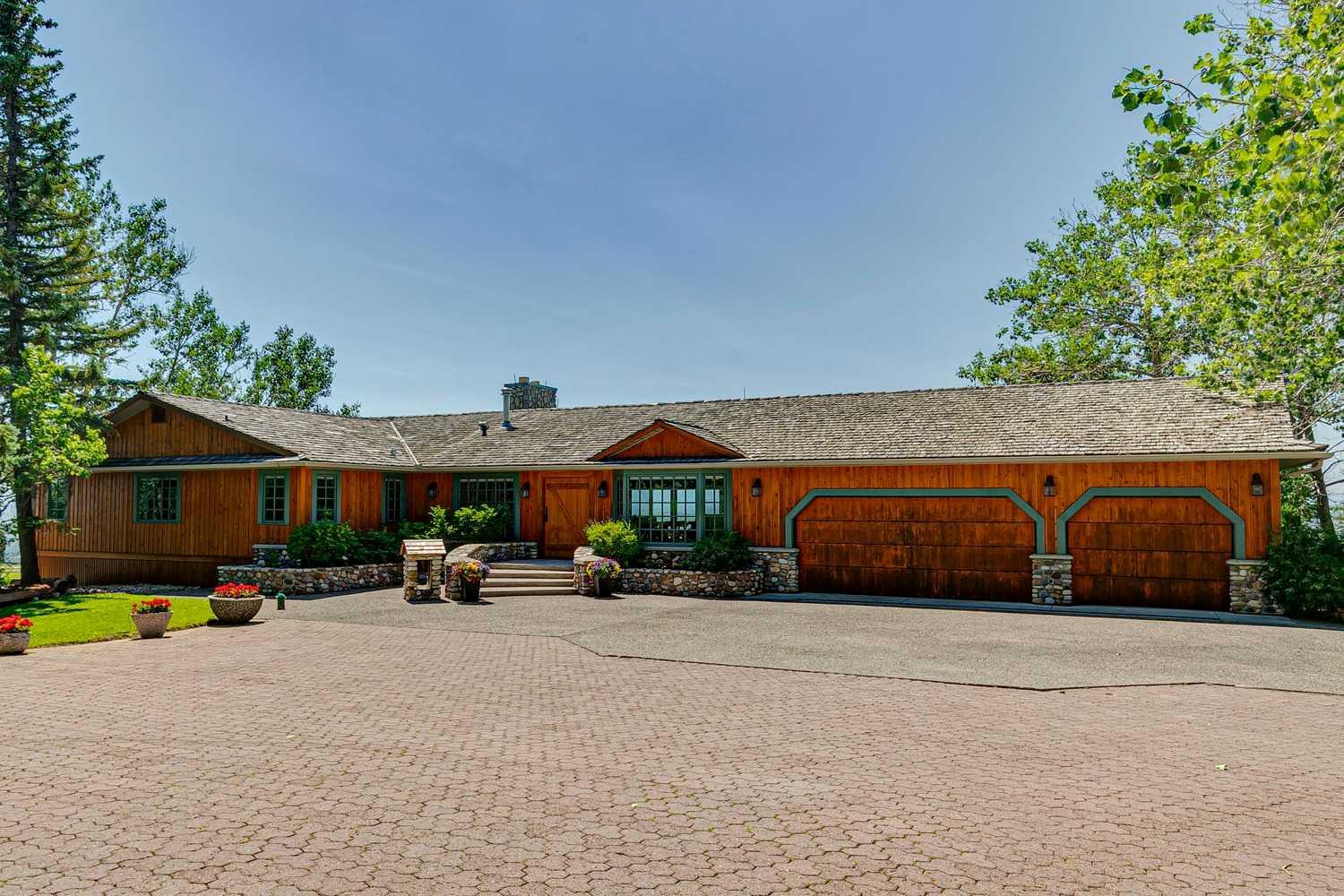 260097 Mountain Ridge Place