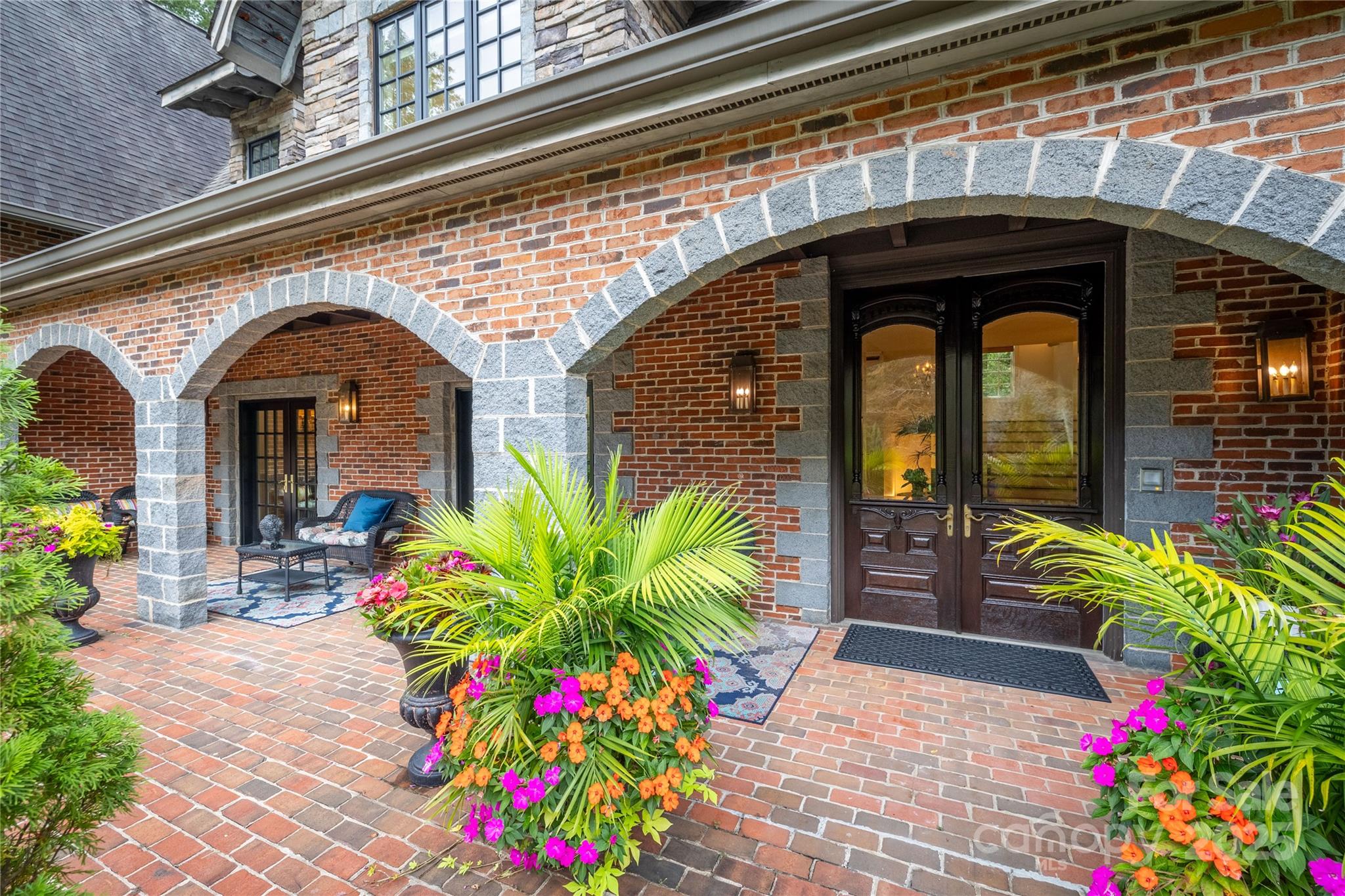 101 Woodland Drive