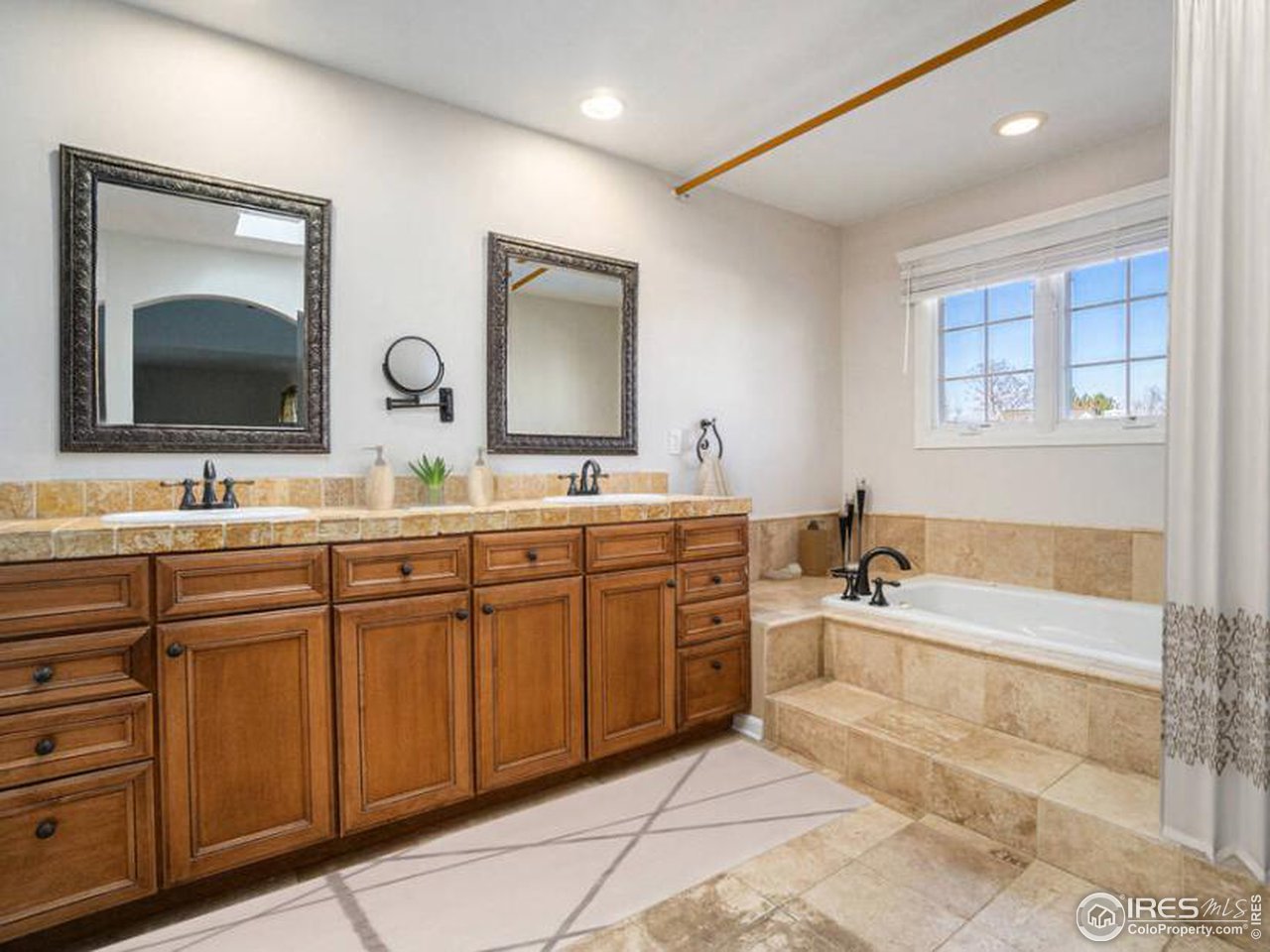 2631 Blackstone Ct