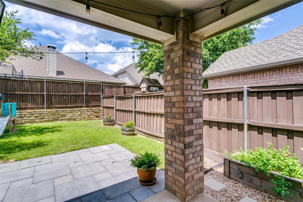 8204 Livingston Lane
