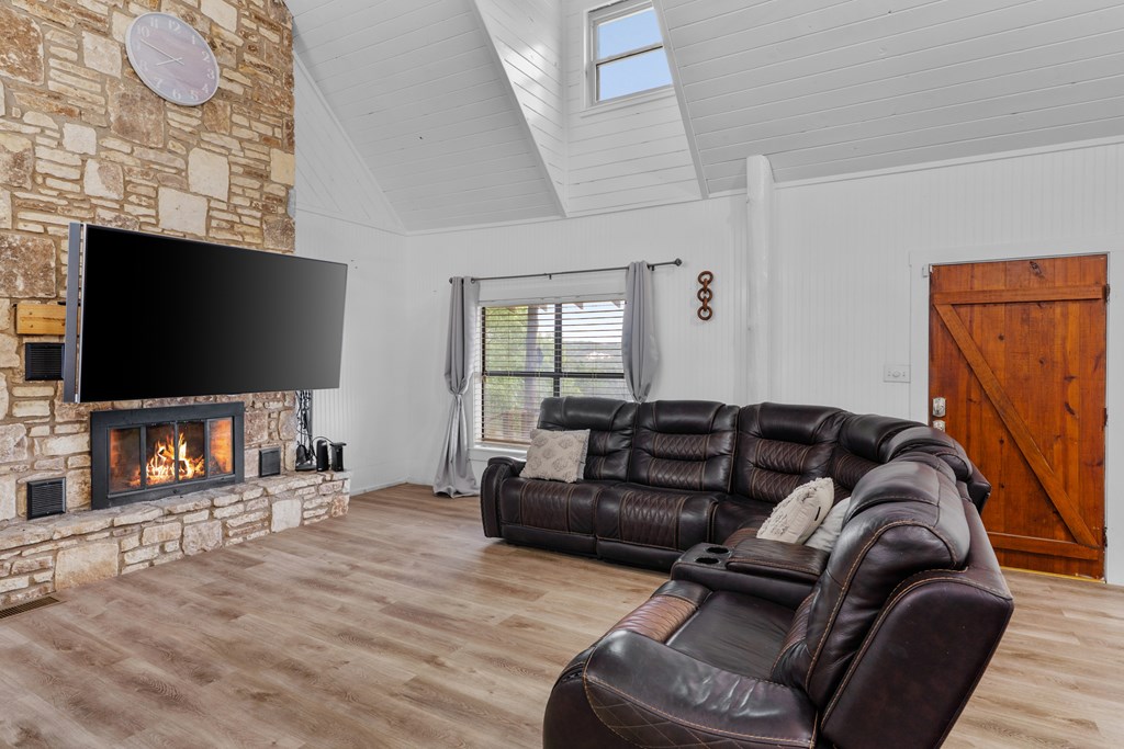 1341 Ranchero Rd
