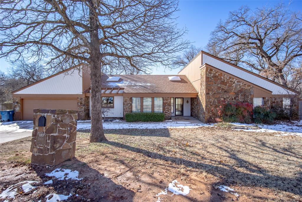 A spacious, updated 3-bedroom, 2.1-bathroom home in the desirable Cheyenne Ridge addition in Edmond is now available for lease. This 2,160 sq. ft. home offers a comfortable and stylish living space with vinyl wood flooring throughout, fresh paint, and updated bathrooms. The open floor plan flows seamlessly, leading to an expansive deck that overlooks a large, tree-lined lot backing up to a serene greenbelt and creek. Nestled in a quiet cul-de-sac, this home is conveniently located near Cimarron Middle School and Chisholm Elementary School, as well as a variety of shopping and dining options. With easy access to I-35 and the Kilpatrick Turnpike, commuting is a breeze. Additional features include a two-car garage and a small garden shed. Don't miss the opportunity to lease this beautiful home! Twelve month lease at $2,395 a month with a $2,395 security deposit. No pets are allowed. Schedule your showing today!