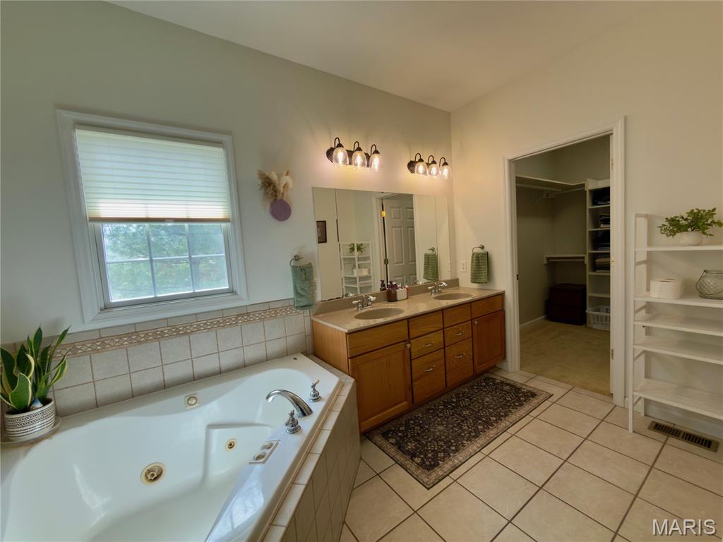 3501 N 72nd