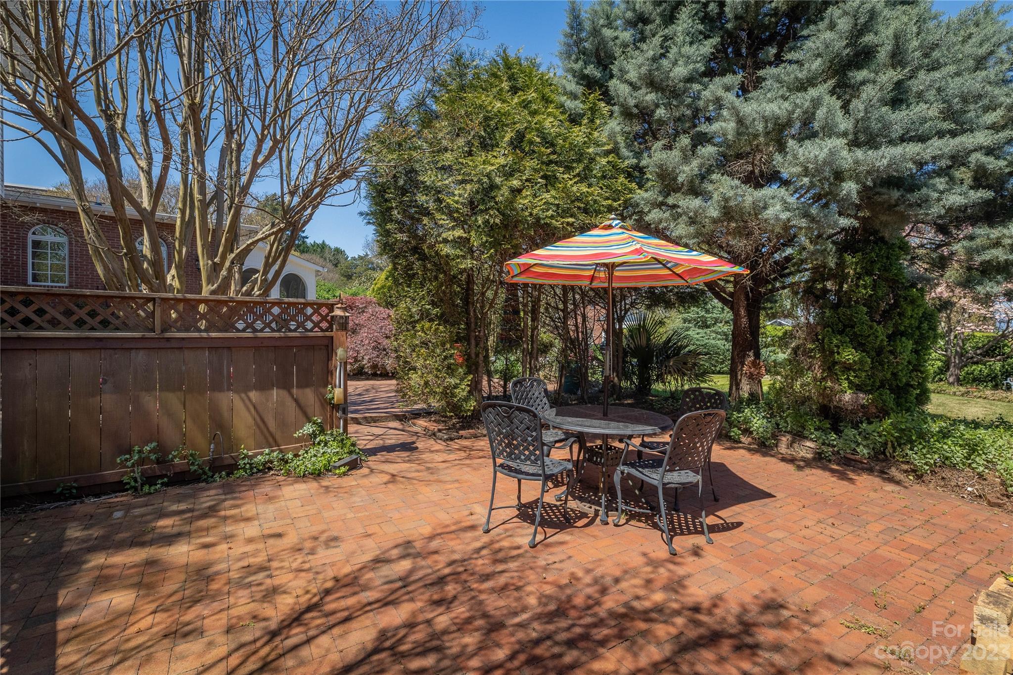 600 West Union Street