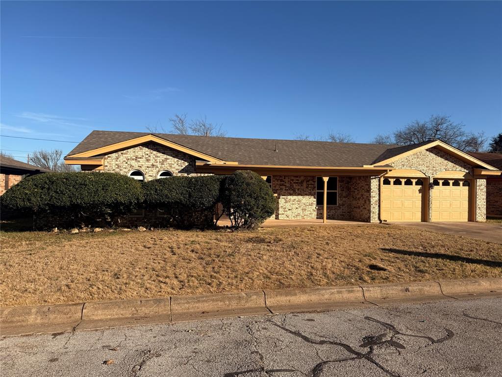 7605 Pinehurst Drive W