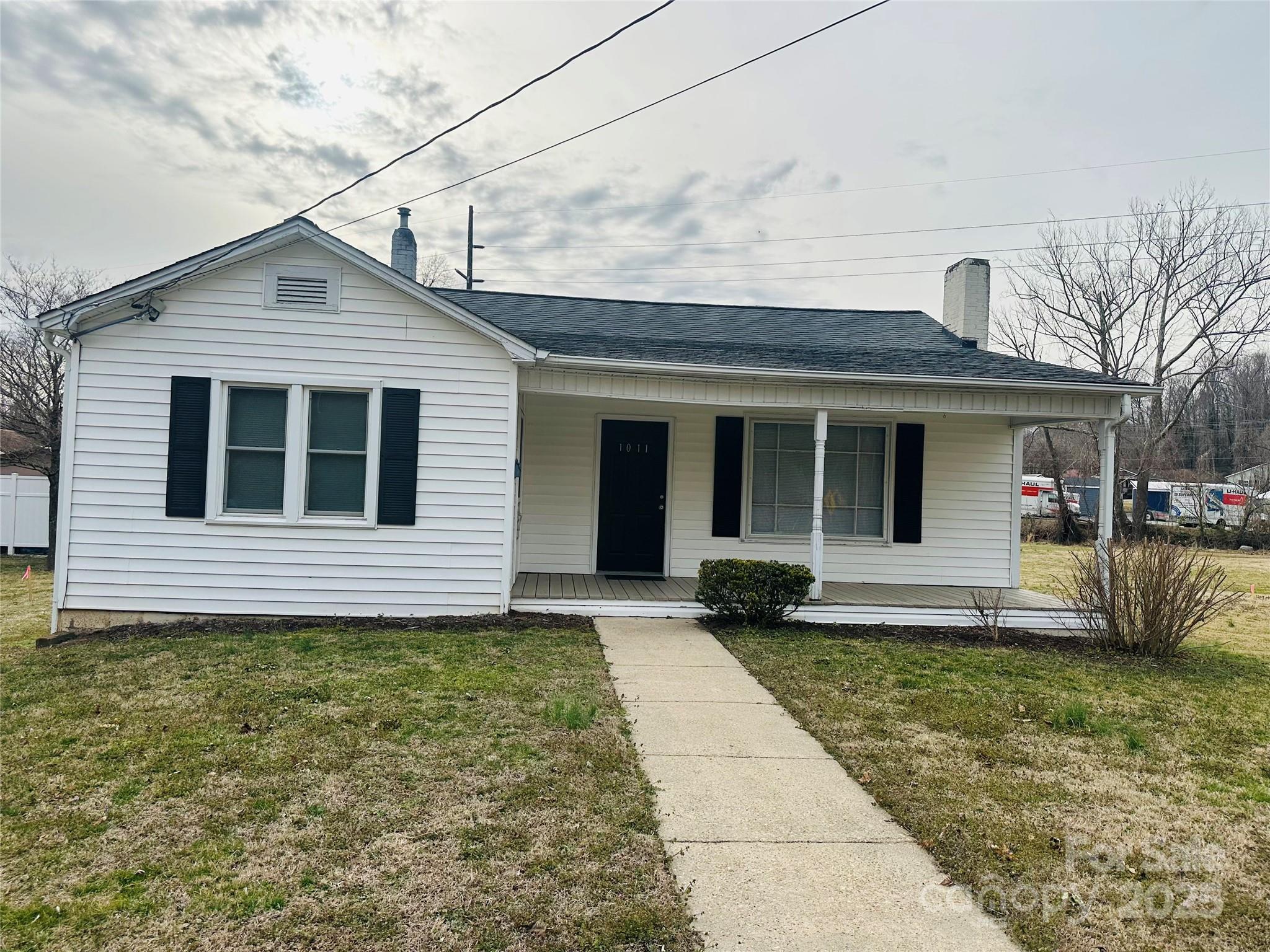 1011 Old North Road NW