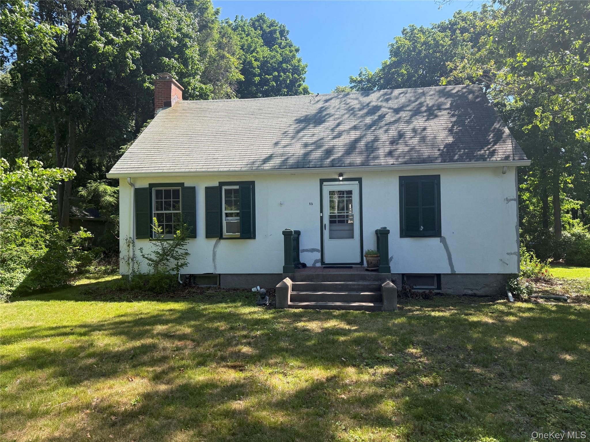 Contract Vendee, As-Is, 3 Bedroom Cape Requires Extensive renovations in Bedford SD!