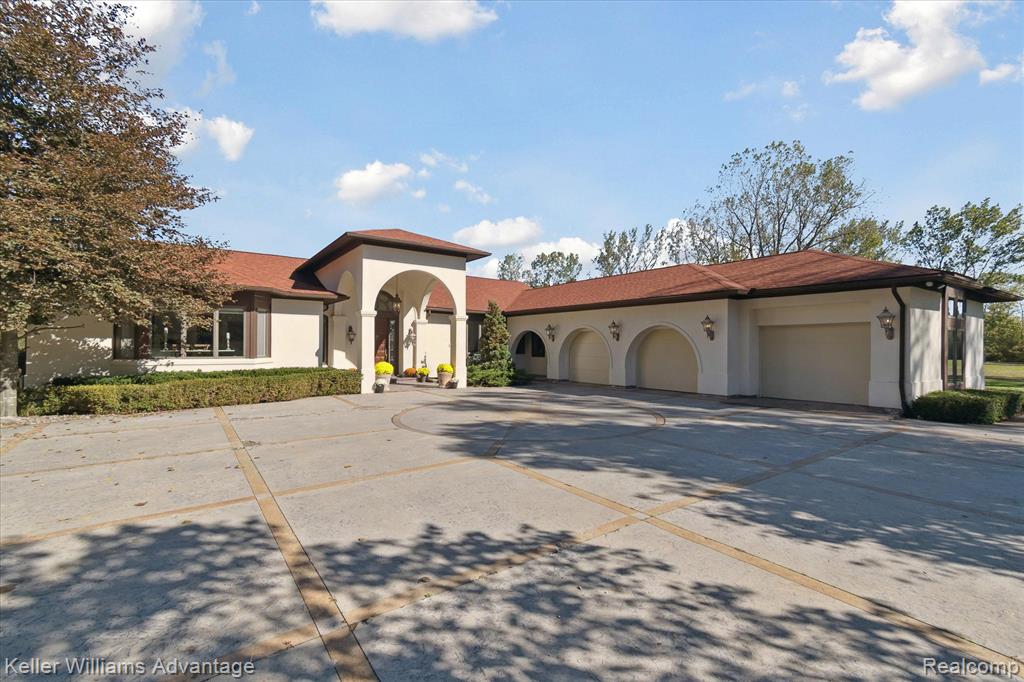 9109 N Territorial Road