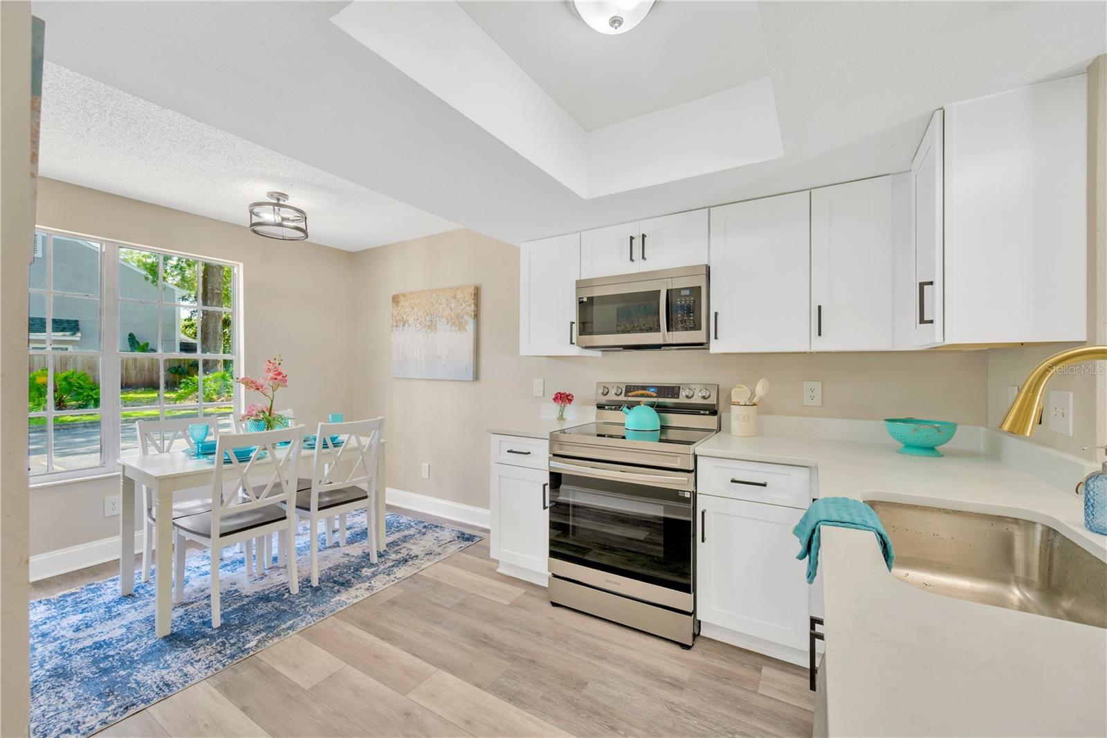 3304 Laurel View Drive