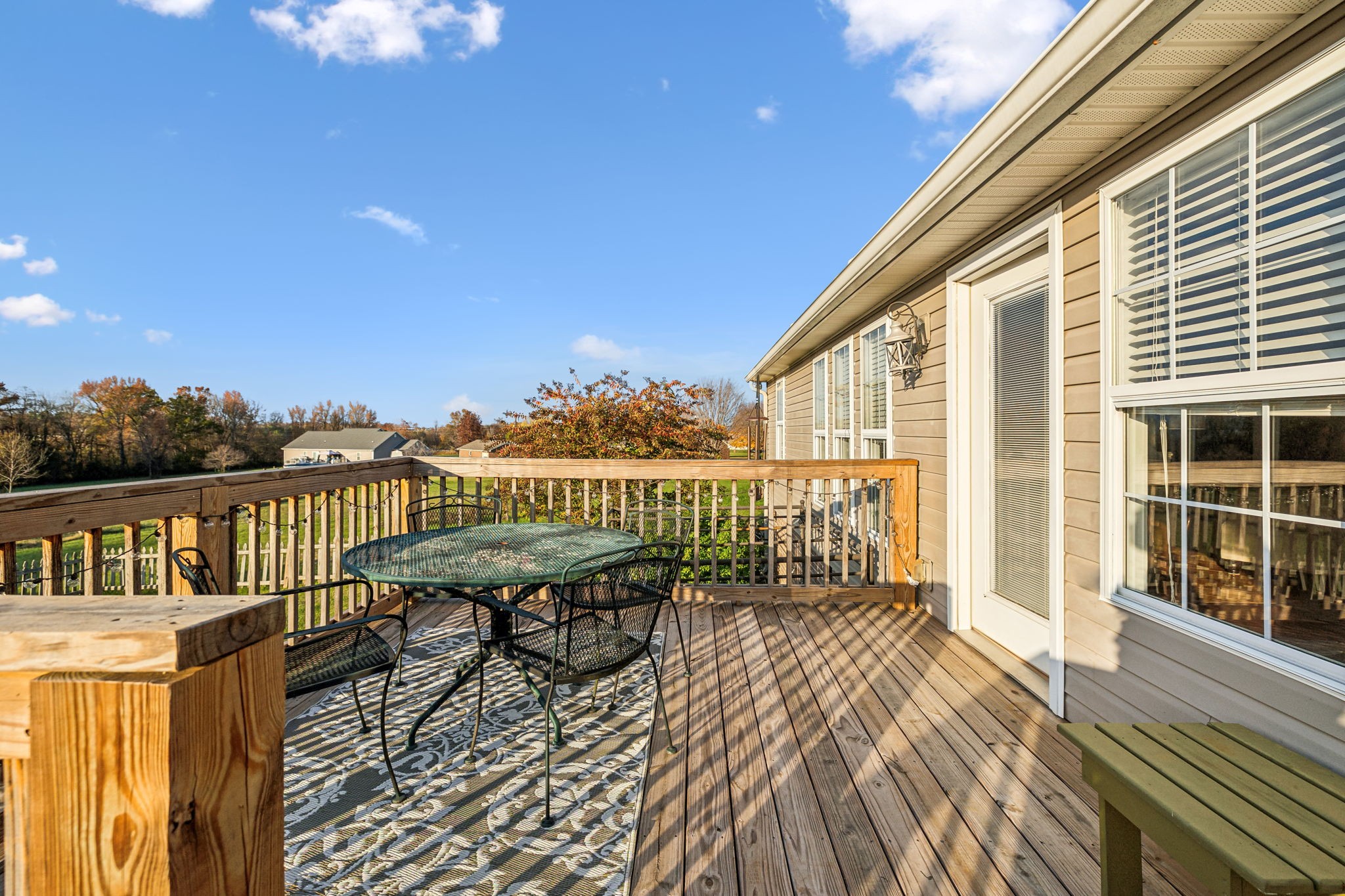5881 Highway 31 W