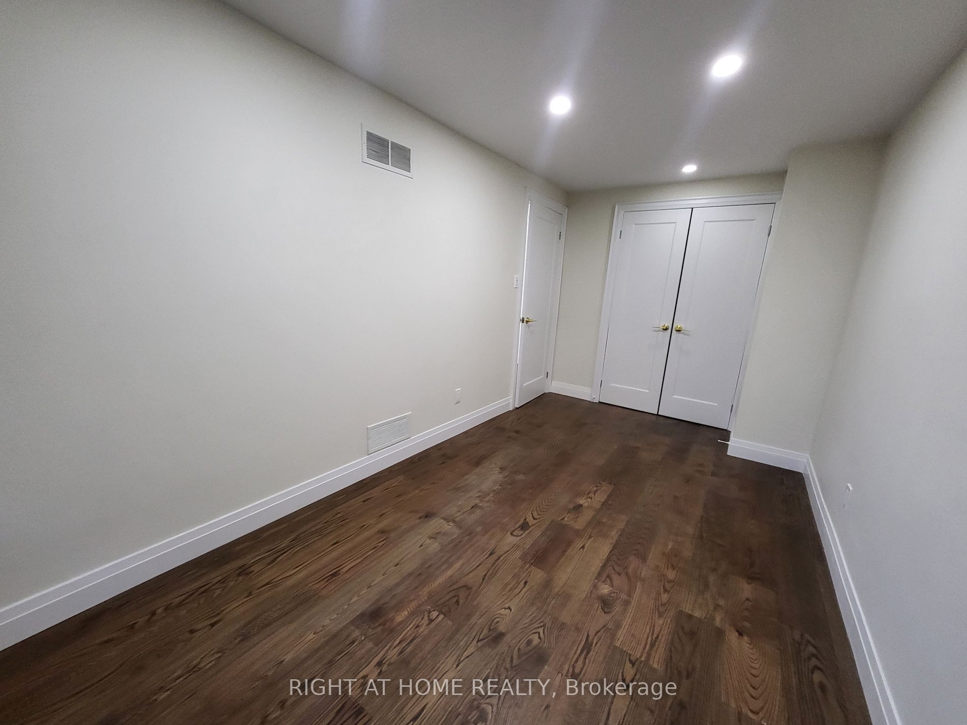 247 Hickling Tr
