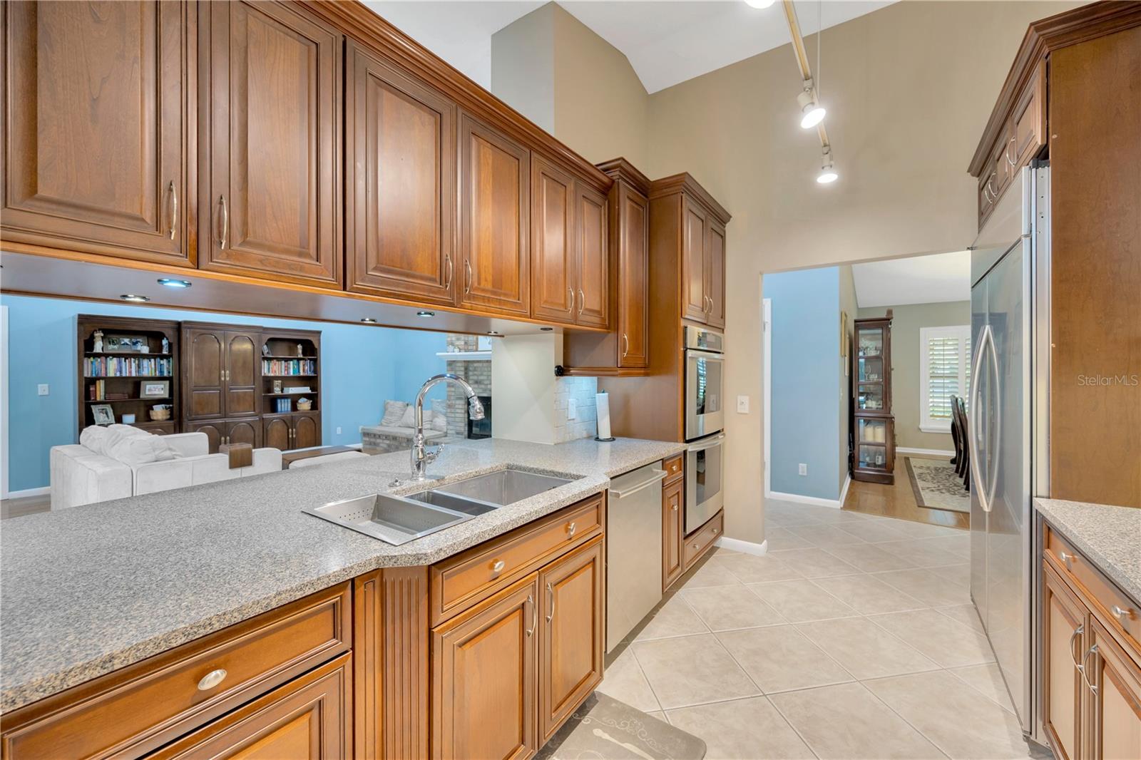 1007 Morfield Lane