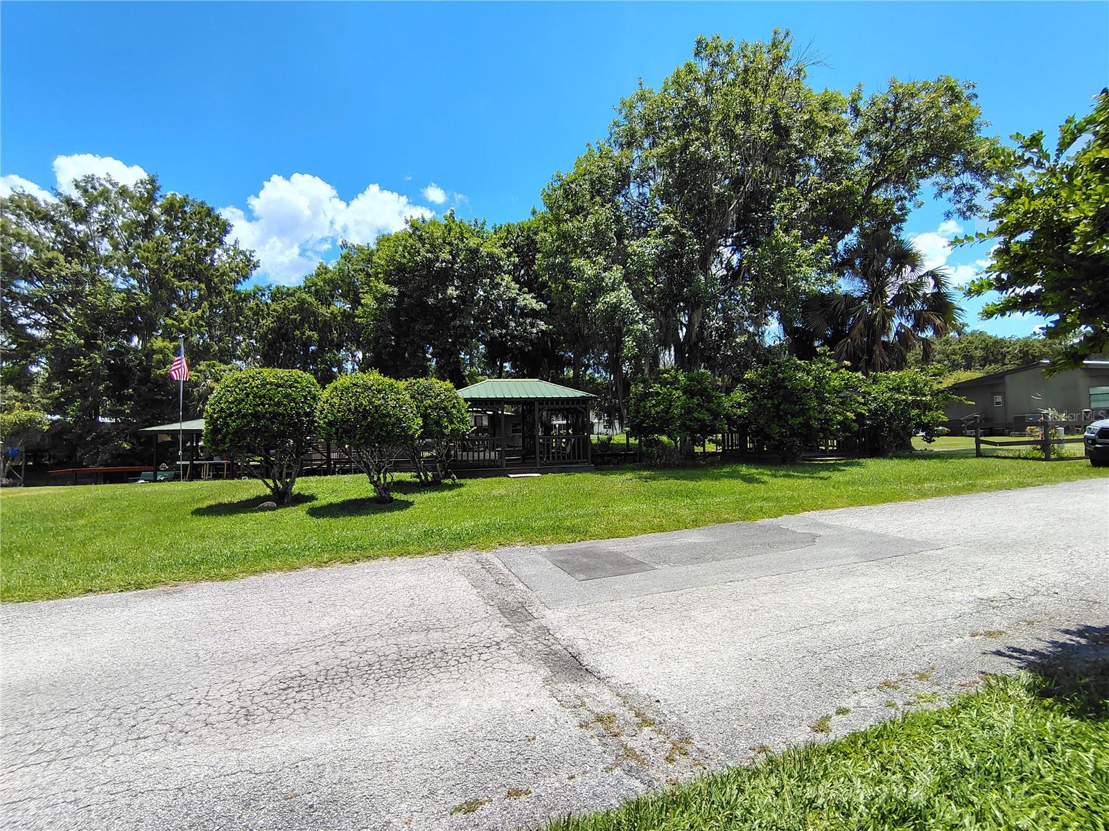 52 Outlet Drive