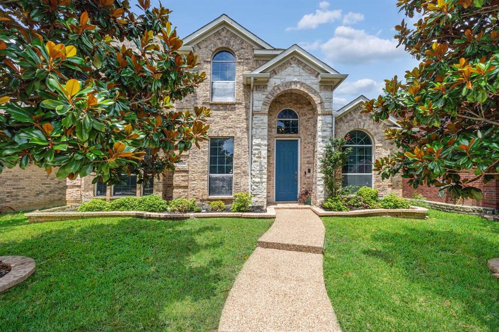 9004 Regal Oaks Drive