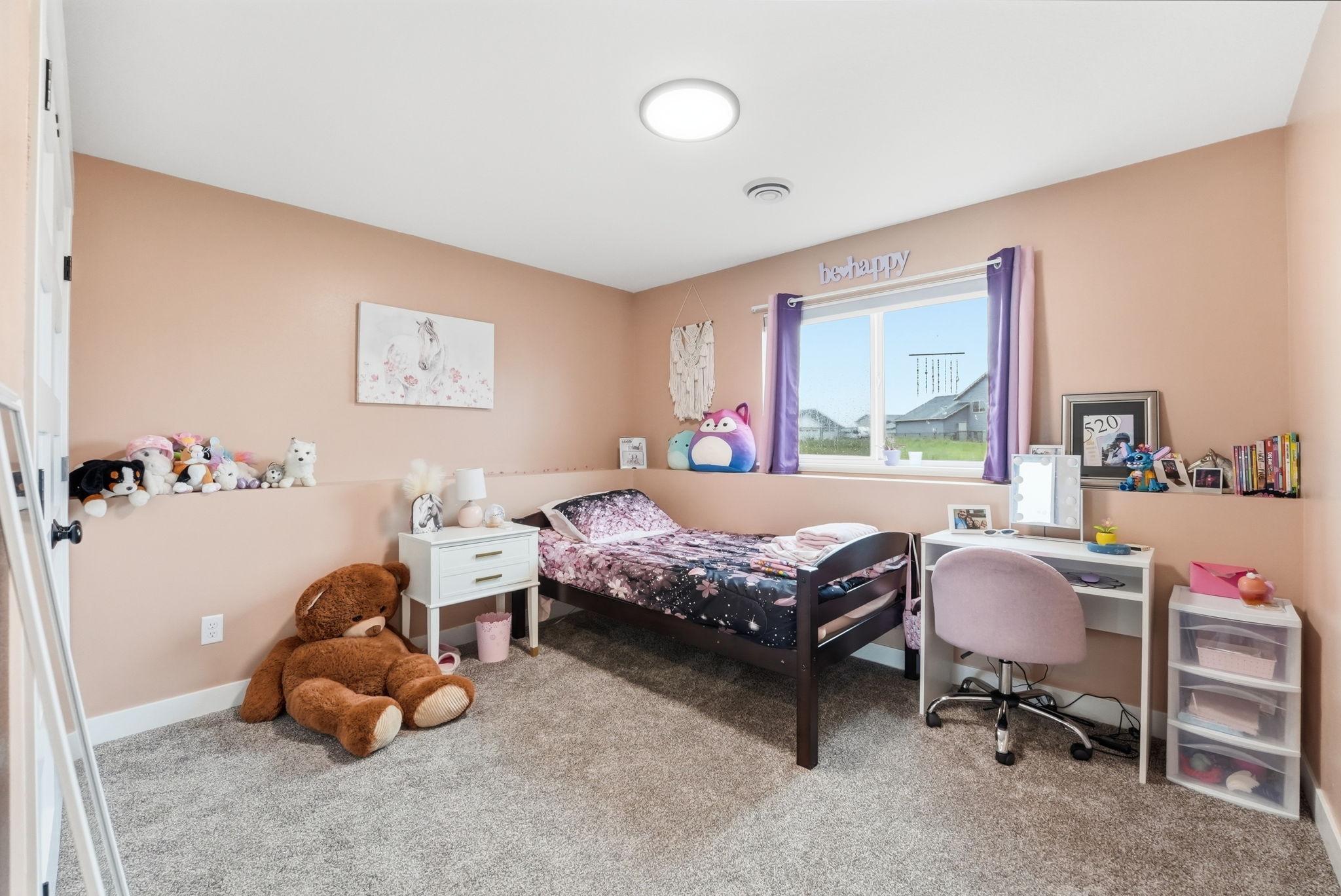 1013 26th Street Loop N