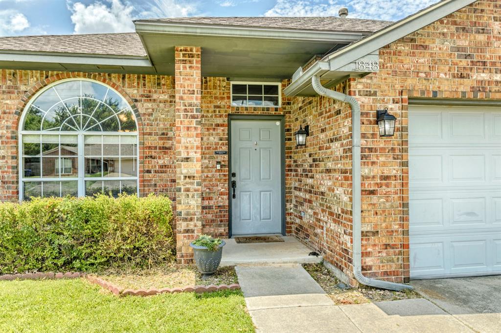 Come see this super cute 3-bed, 2-bath home in the highly desirable Woodcreek V addition. With over 2000 square feet of living space, this inviting home includes two large living areas, two dining areas and a fantastic floorplan. On top of that, the sellers are offering $5,000 in concessions that you can use for closing costs, upgrades or even to buy down your mortgage rate! The interior of the home is filled with natural light, a cozy gas fireplace & thoughtful design elements throughout. The kitchen offers an abundance of countertop space and storage making it perfect for preparing family meals or entertaining guests. The large primary suite is located at the back of the house and features a private bath and walk-in closet. The two additional bedrooms provide flexibility for family, guests, or a home office. Located just minutes from OU, Campus Corner, great restaurants, shopping and top-rated schools - this home truly has it all - space, style and a fantastic location! Come see it today.