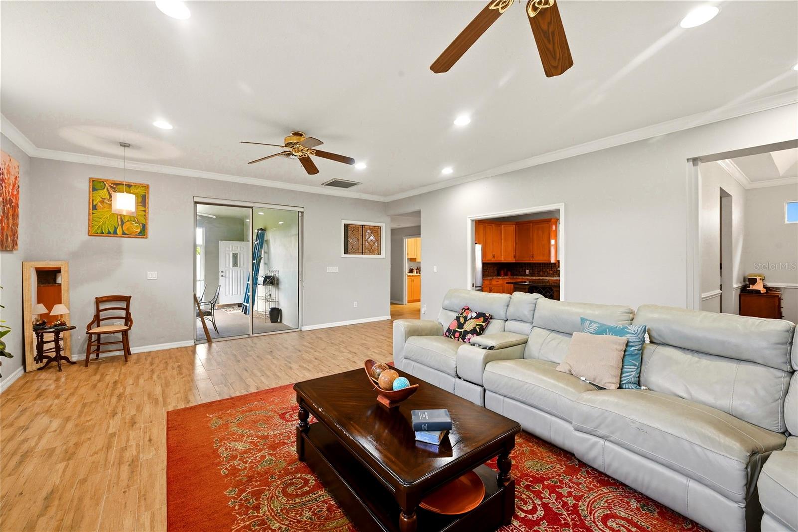 746 Country Lane