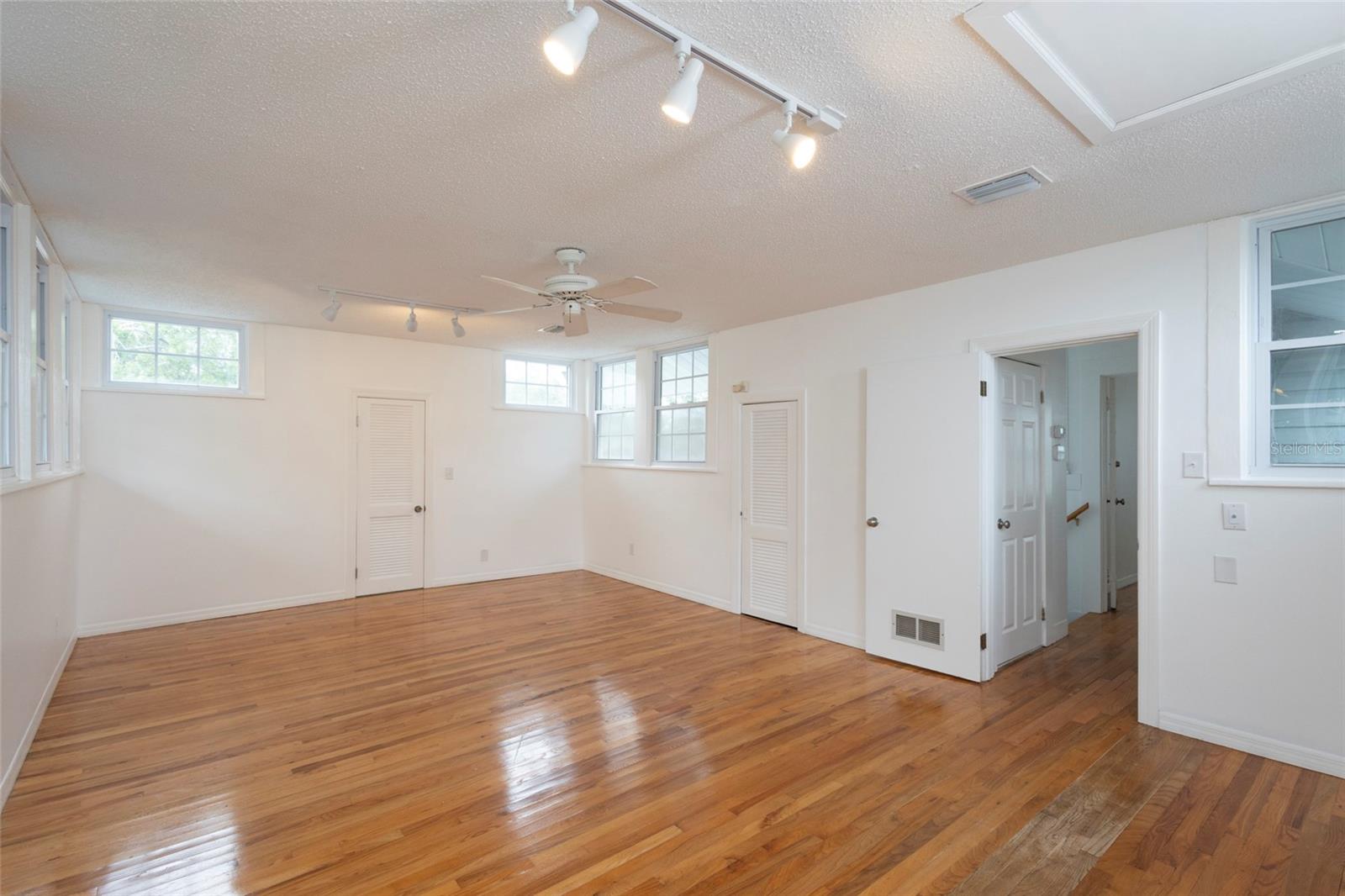 3012 W Sitios Street