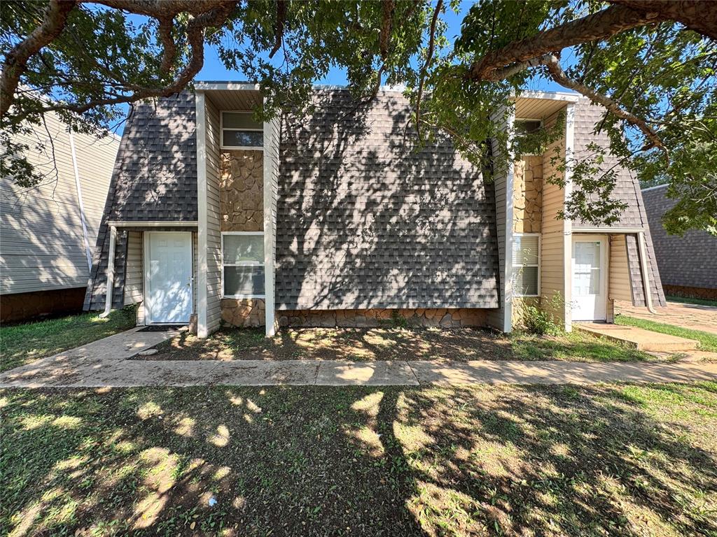 Great investment opportunity near OU! This well-maintained duplex offers a spacious floorplan with a large living room, kitchen, and half bath downstairs, plus two generous bedrooms upstairs. Each unit features 2 bedrooms, 1.5 bathrooms, and a mix of tile and carpet throughout. Located on a quiet cut-de-sac just minutes from campus, dining, and shopping. Both sides are already leased, making this a strong income-producing property. Recent updates include a new roof with replaced shingles and TPO, and new gutters scheduled installed.