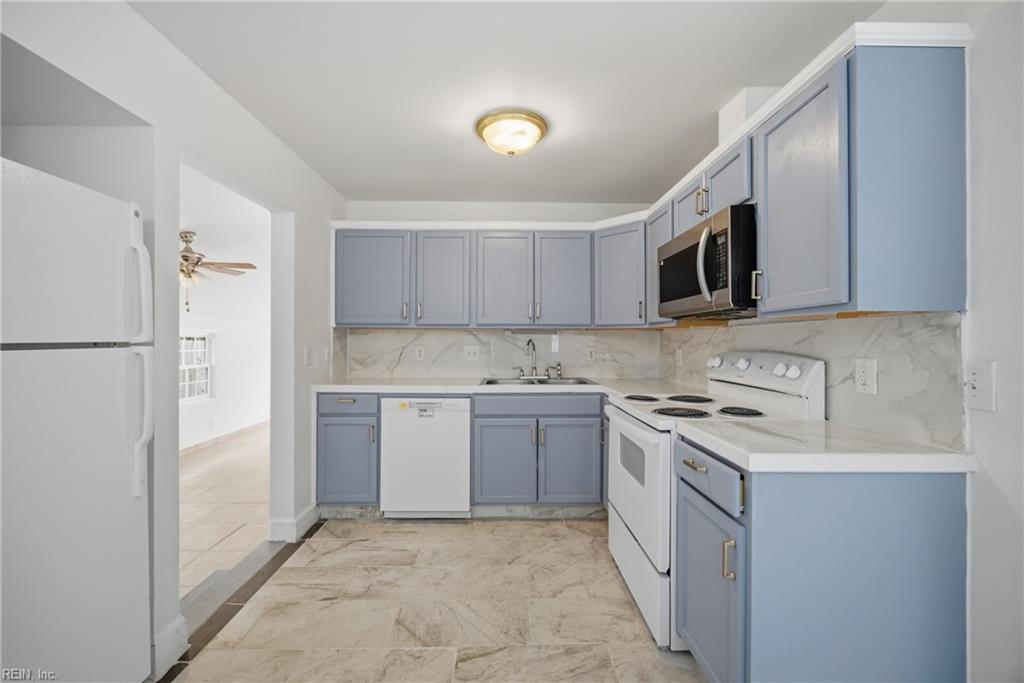 218 Bradford Avenue
