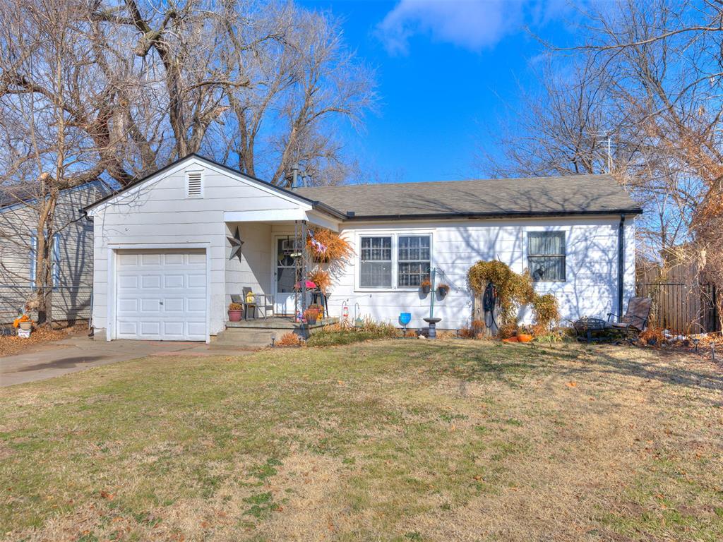 Entry Level Investment Opportunity in Norman, OK!Discover this cozy 2-bedroom, 1-bathroom rental at 903 Dakota St., perfectly situated in the heart of Norman, Oklahoma—home to the vibrant University of Oklahoma and a thriving community atmosphere. This single-family home boasts an attached garage, providing convenient storage and parking, all while offering a comfortable layout ideal for renters or future homeowners.Currently generating steady rental income with a reliable tenant in place through July 2026, this property presents an excellent turnkey investment for savvy buyers looking to build equity without immediate vacancy concerns. Sold as-is, it allows you the flexibility to personalize or update at your own pace.Priced to move and ready for your vision—don't miss out on this prime Norman rental! Contact us today to schedule a viewing.