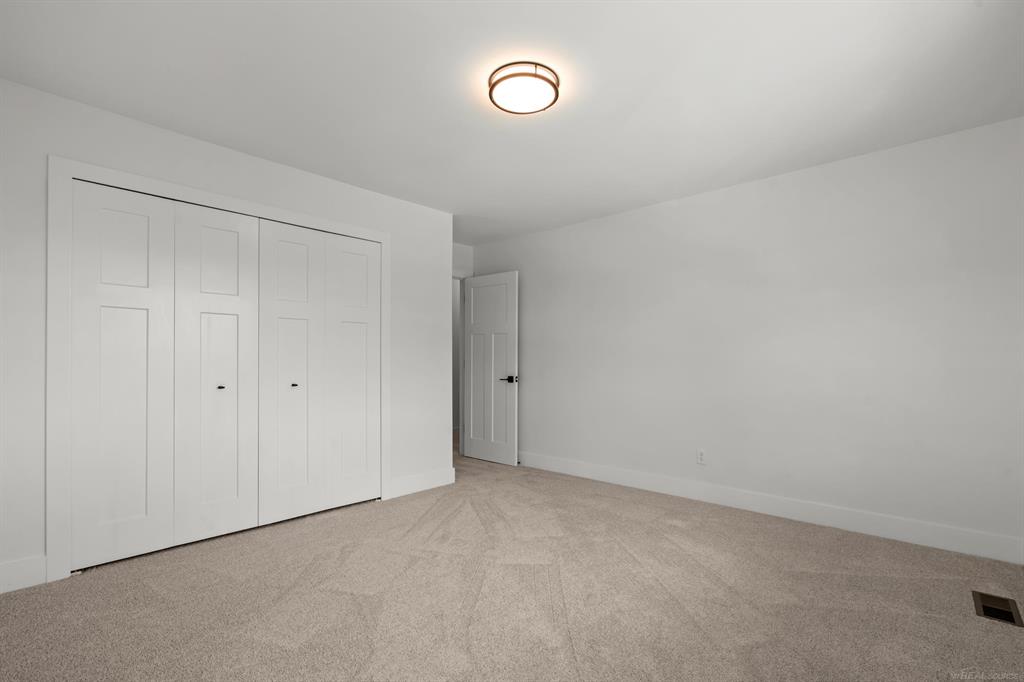 7533 Roberta Lane