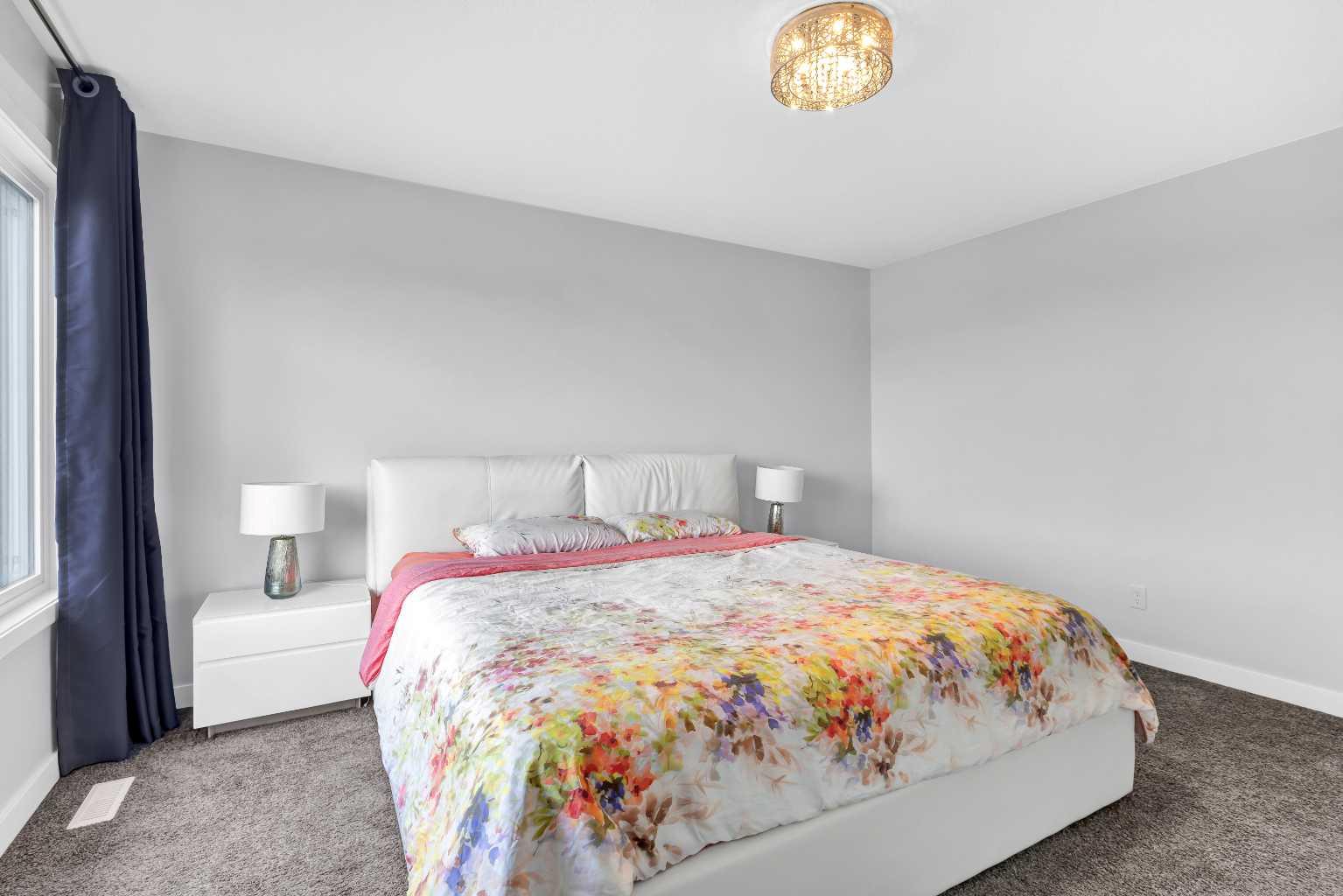 89 Howse Common NE