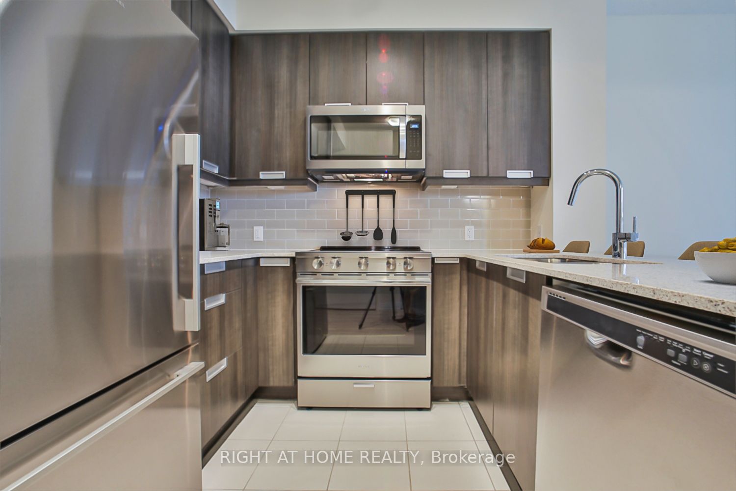 35 Watergarden Dr 417