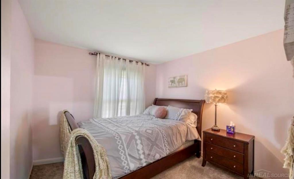 2924 Meadowbrook Court