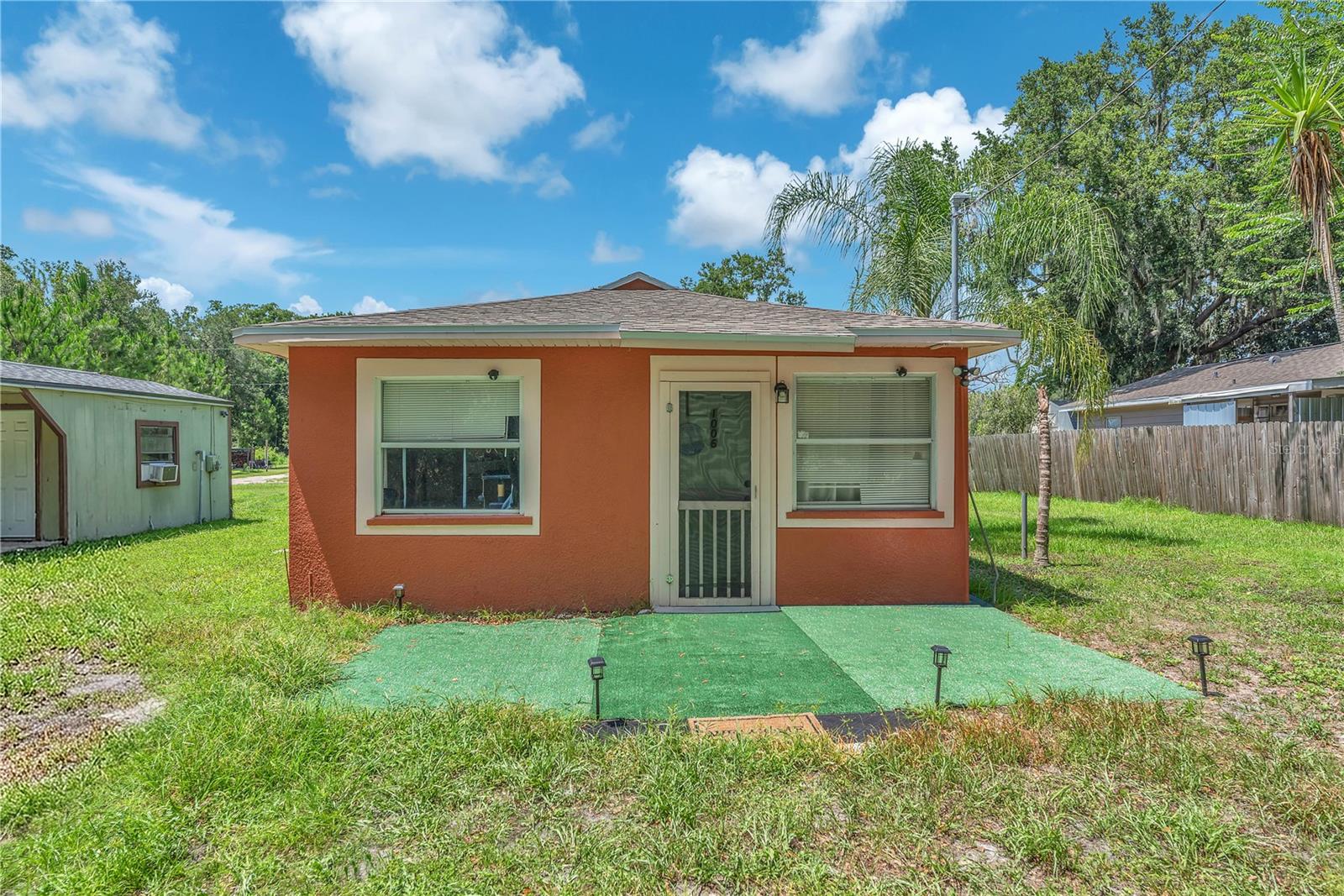 Privacy Galore in this 2 bedroom, 1 bath, 600sqft, No HOA, No CDD home plus detached space that can be converted to home office, workshop, and more all tucked away on 1/4 acre dead-end lot and only a couple of neighbors in the hear of Plant City. Features Include: tile flooring, multiple window AC units, laundry access in carport area, privacy and large clear lot. Plant City offers great living in Tampa Bay with nearby schools, local shopping, trails, the world famous Strawberry Festival and more! Call for your private showing and more details!