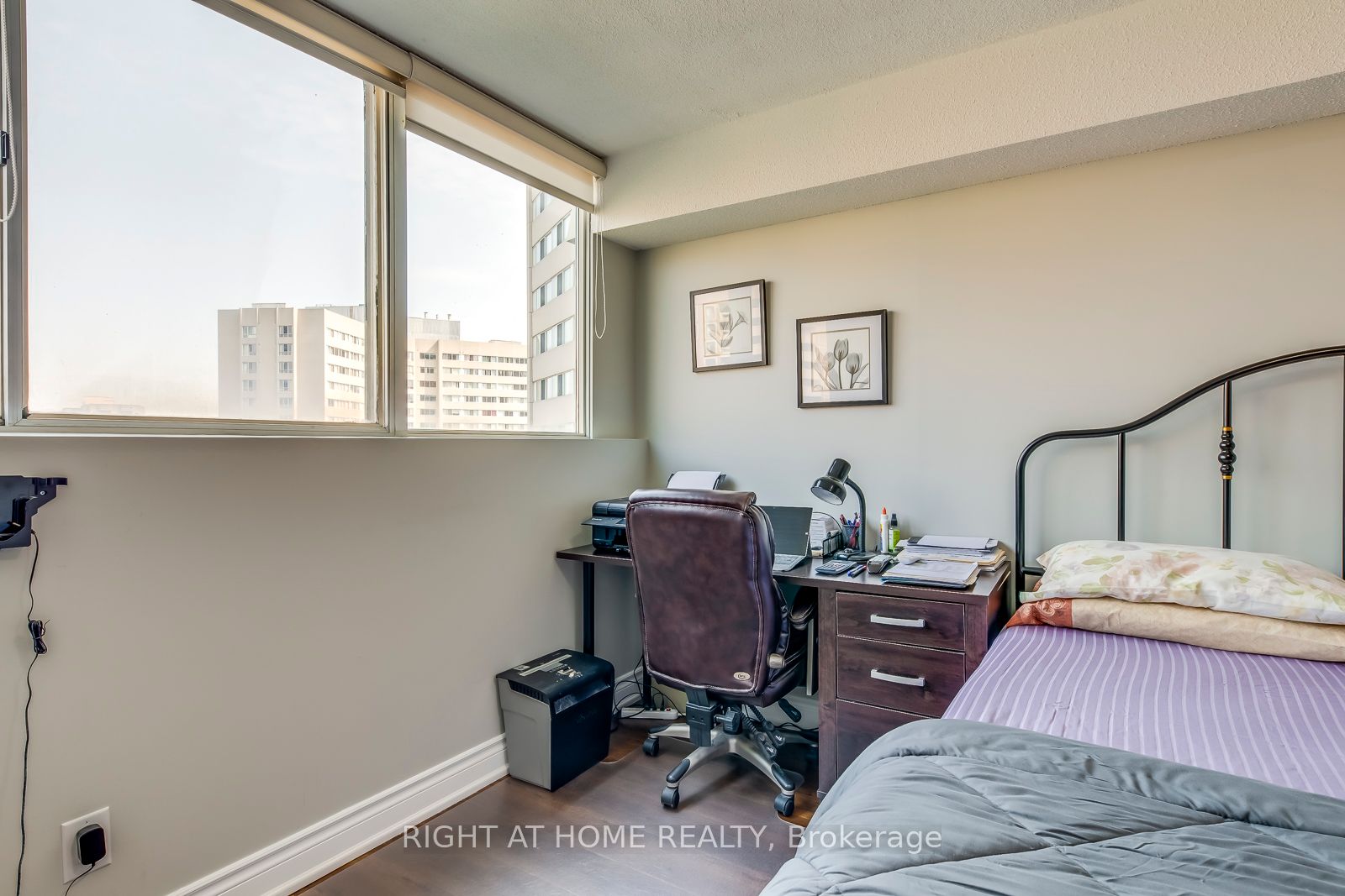 3700 Kaneff Cres 1412