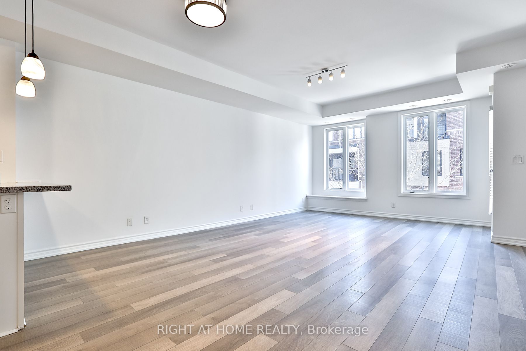 20 Carnation Ave 51