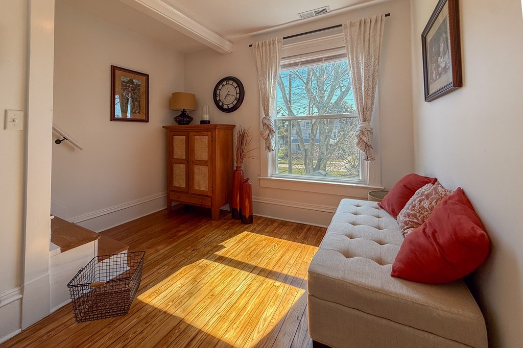 609 Monroe Ave 247