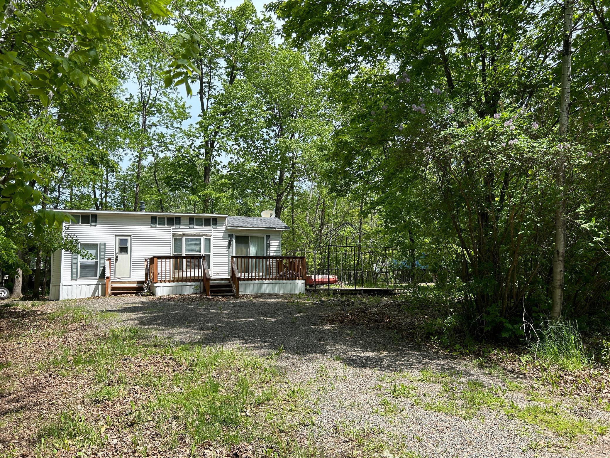 L9-10 B 5 Canterbury Town