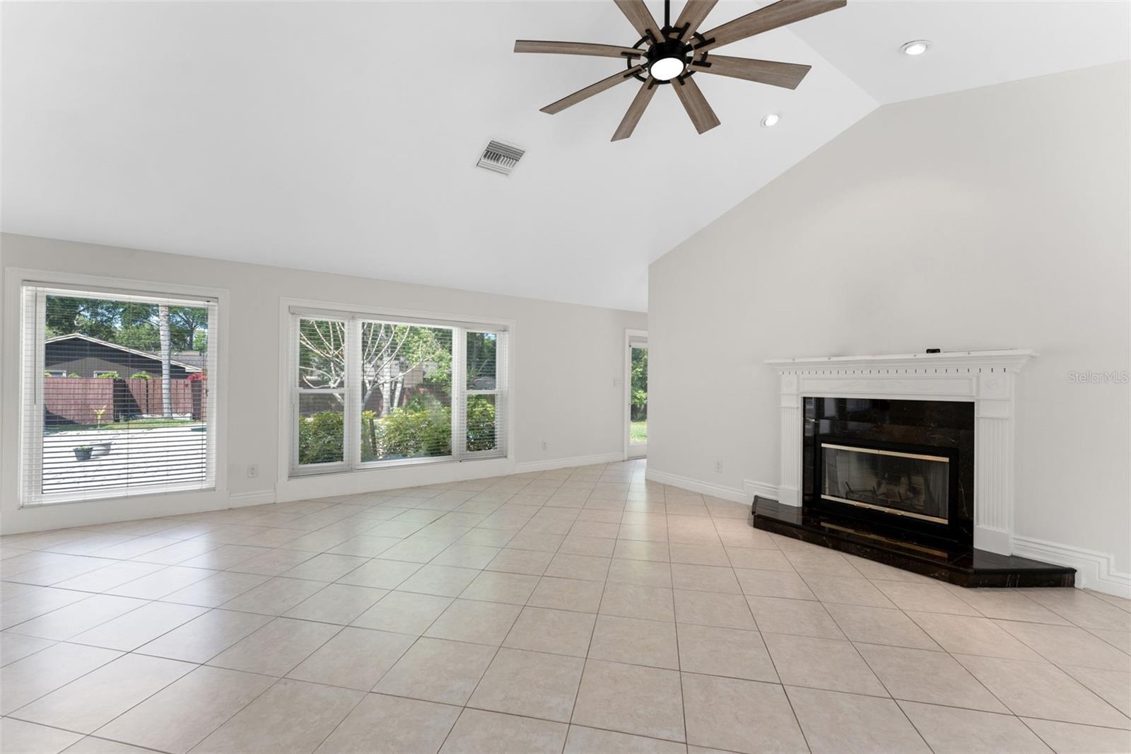 1591 Chestnut Court W