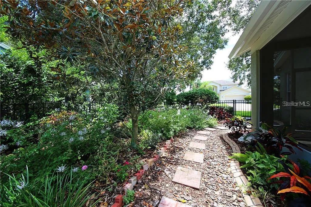 5324 Cottonwood Tree Cir