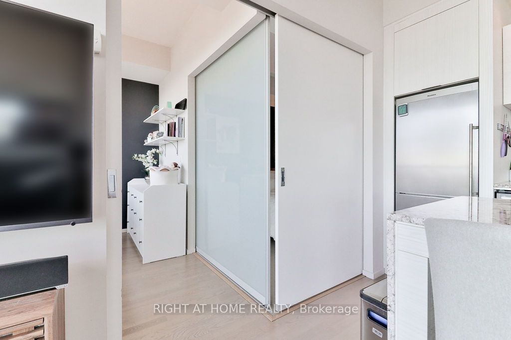 8 Charlotte St 2809