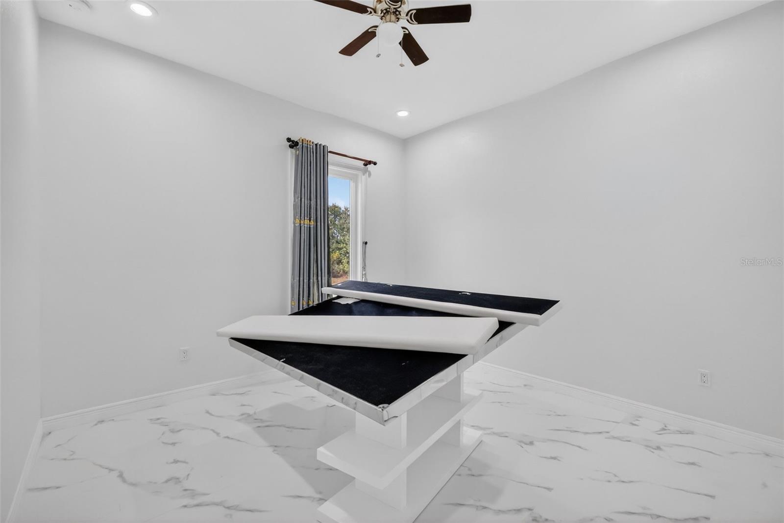 588 Dowling Circle