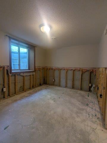 920 Oakcrest Drive