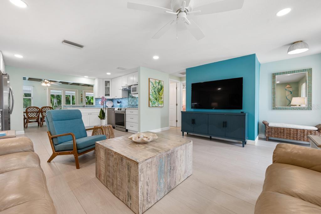 406 Bay Palms Drive