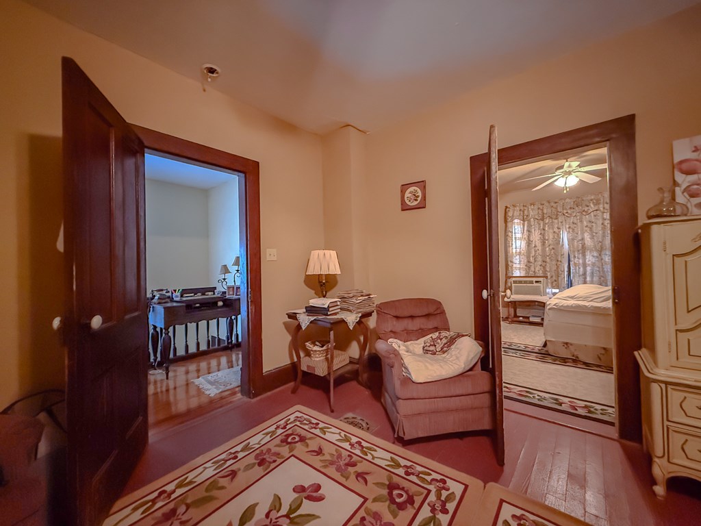 539 Monroe Ave 262