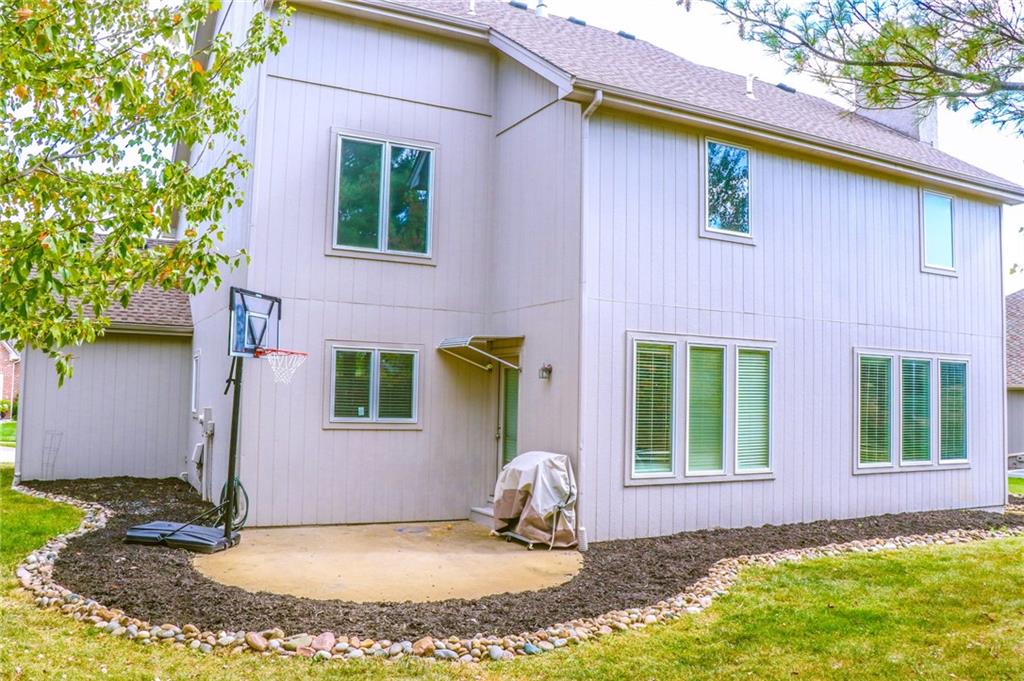 10308 N Lucerne Avenue