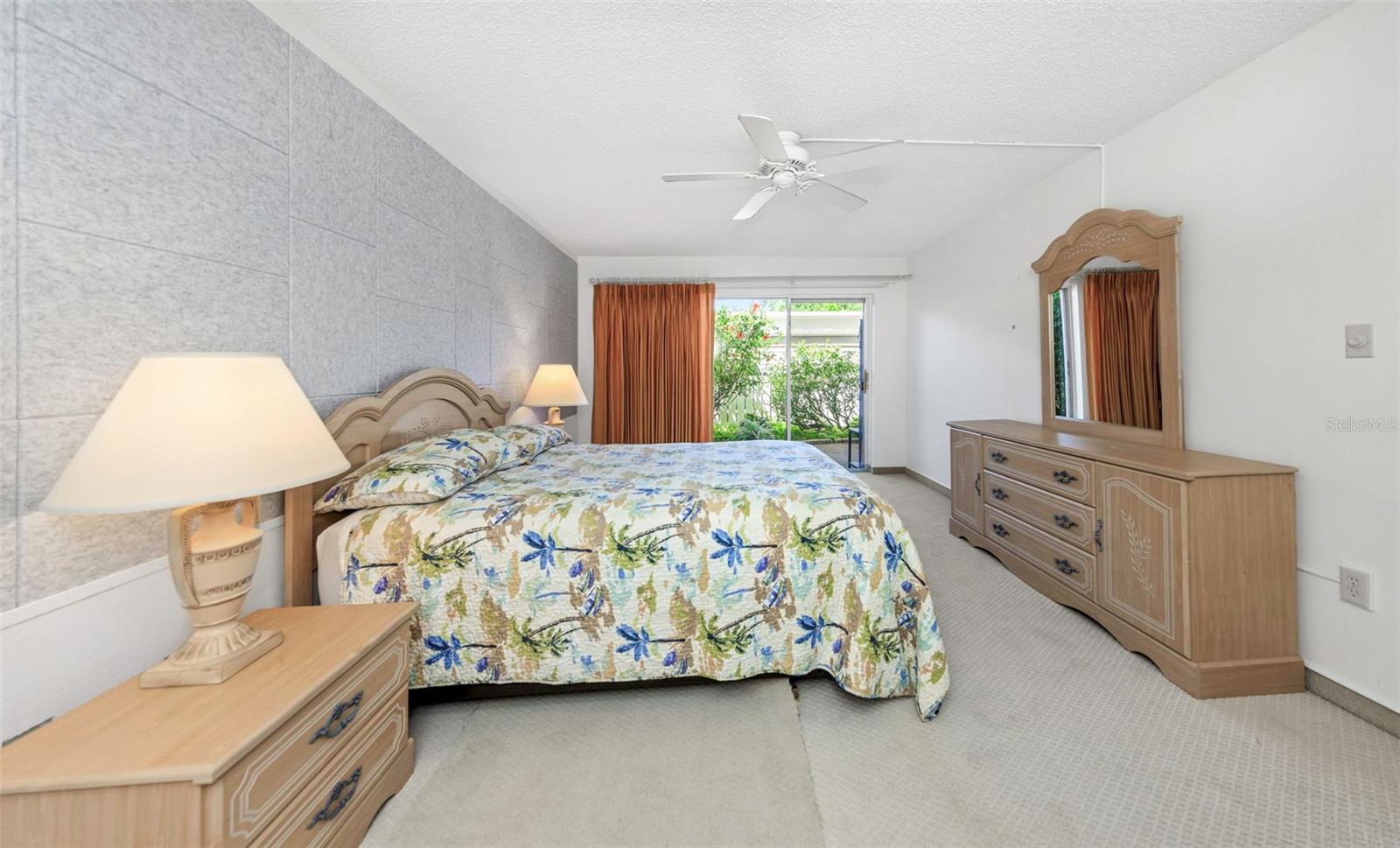 1655 S Highland Avenue I181